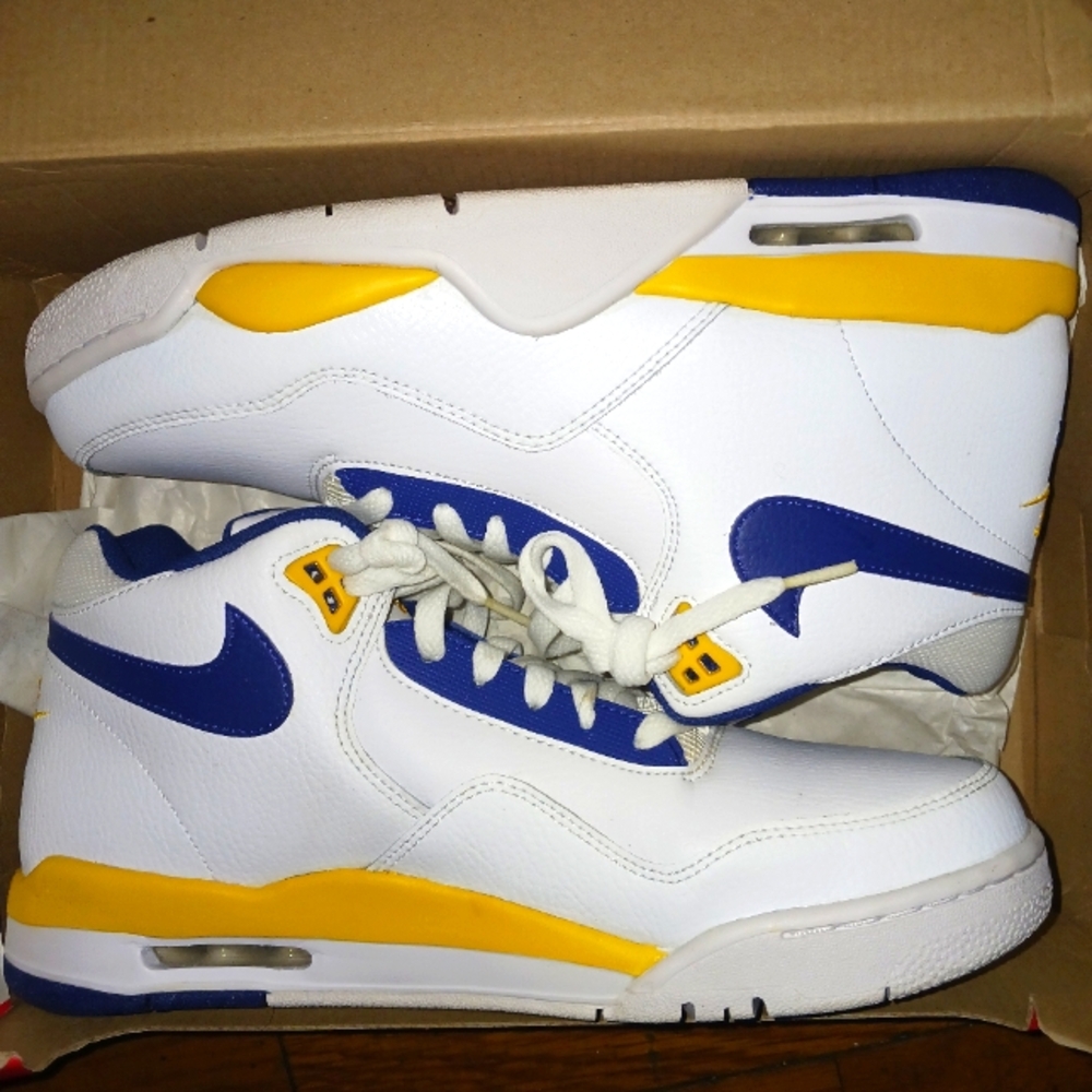 Nike Flight Legacy